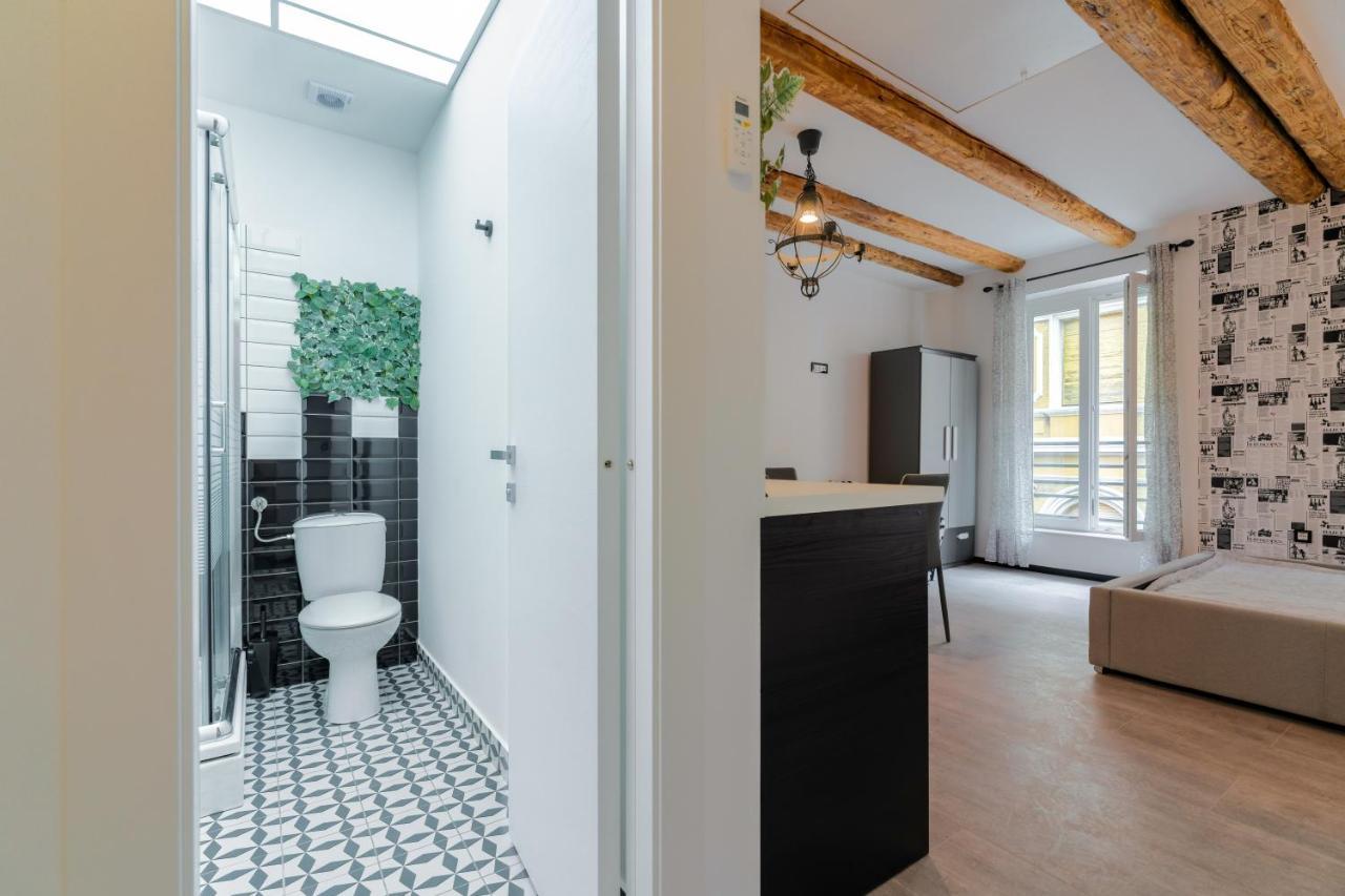 Black & White Apartments リエカ エクステリア 写真