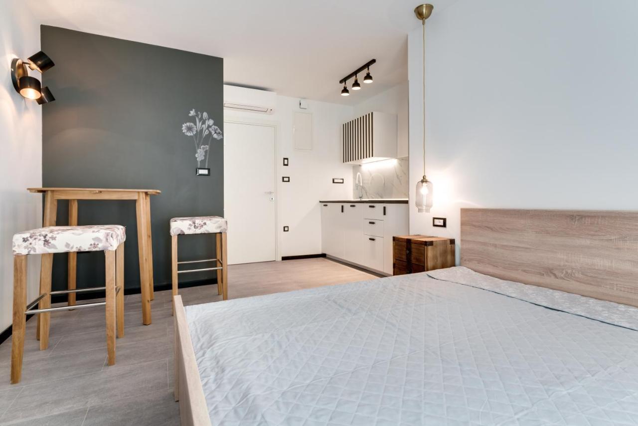 Black & White Apartments リエカ エクステリア 写真